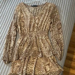 Zara pattern v neck dress